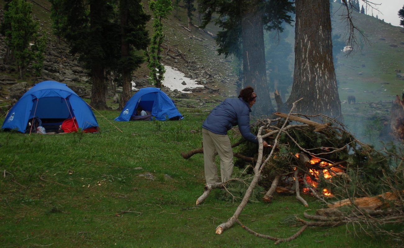 Camping in lidderwat short trekking