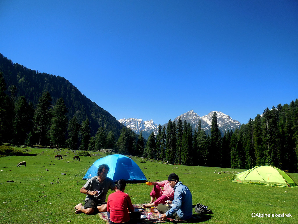 trekking aru valley