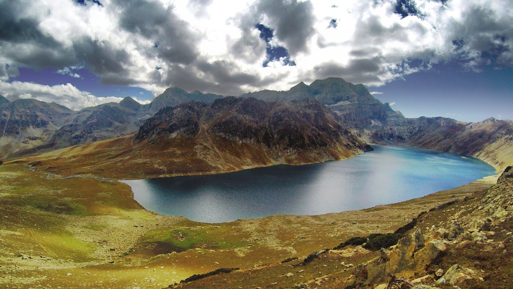 Tarsar marsar lake trek best time